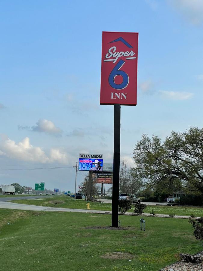 Super 6 Inn Carencro Екстер'єр фото